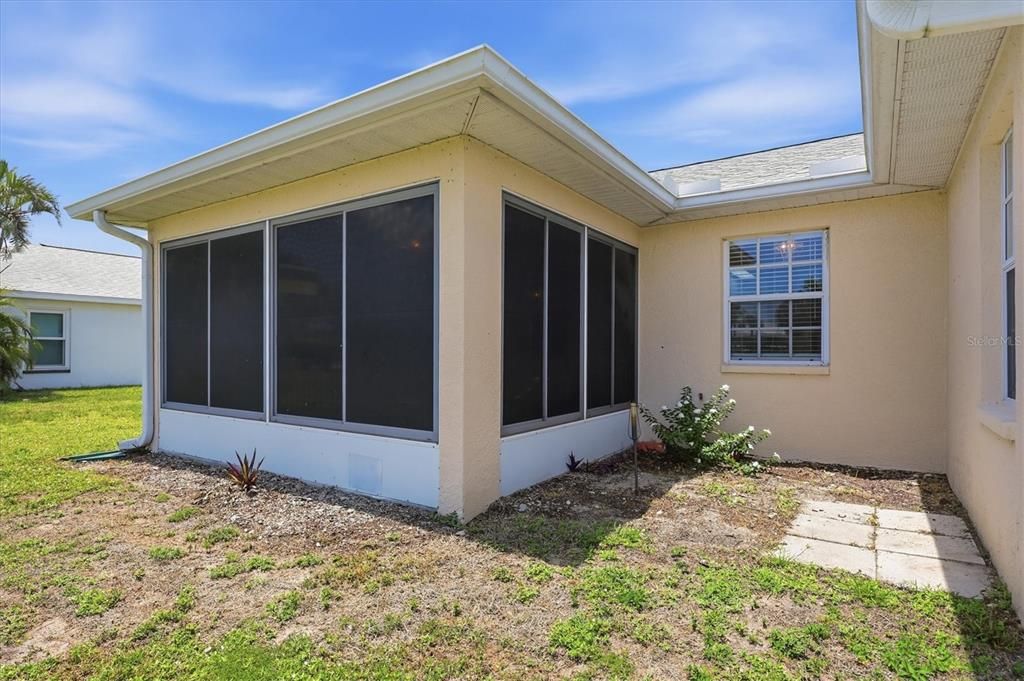 For Sale: $355,000 (3 beds, 2 baths, 1321 Square Feet)