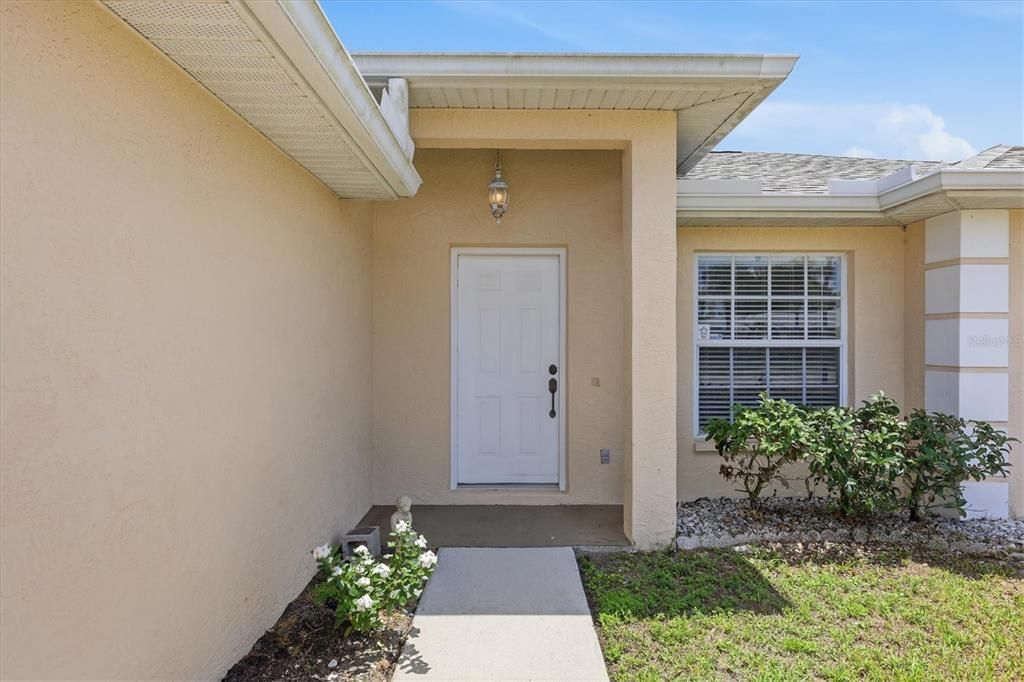 For Sale: $355,000 (3 beds, 2 baths, 1321 Square Feet)