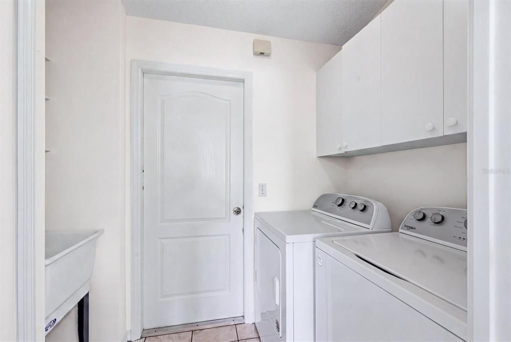 For Sale: $355,000 (3 beds, 2 baths, 1321 Square Feet)