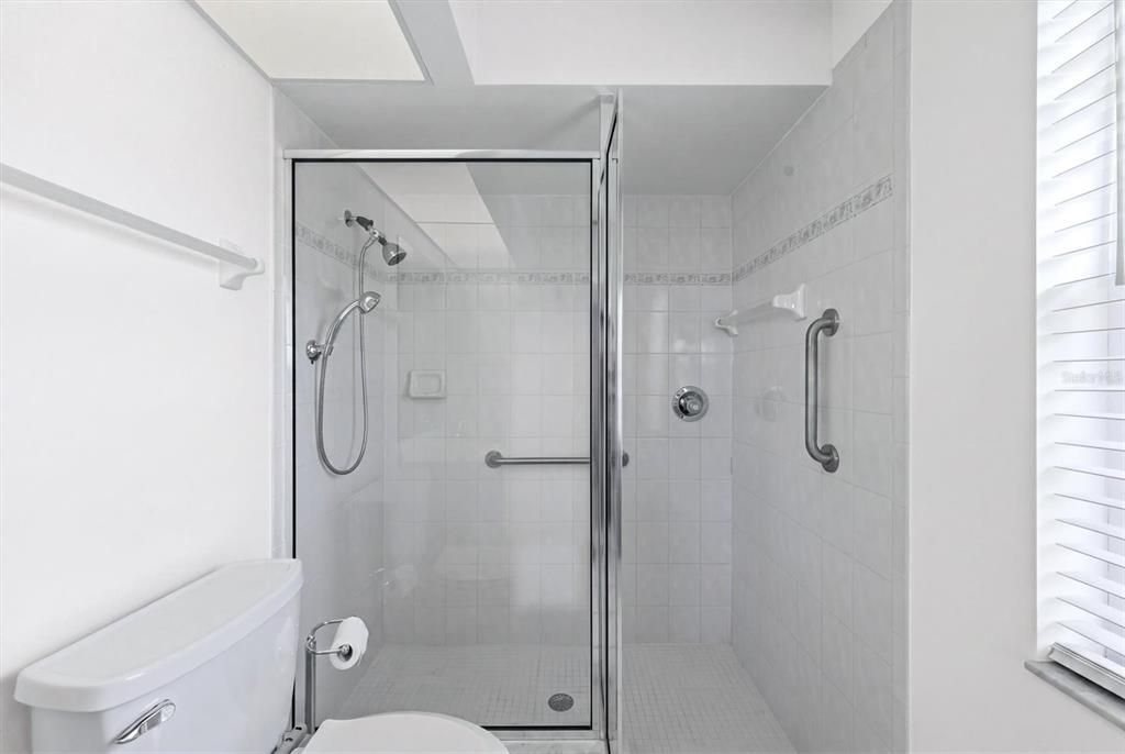 For Sale: $355,000 (3 beds, 2 baths, 1321 Square Feet)
