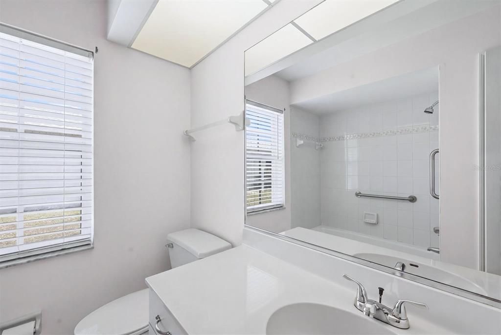 For Sale: $355,000 (3 beds, 2 baths, 1321 Square Feet)