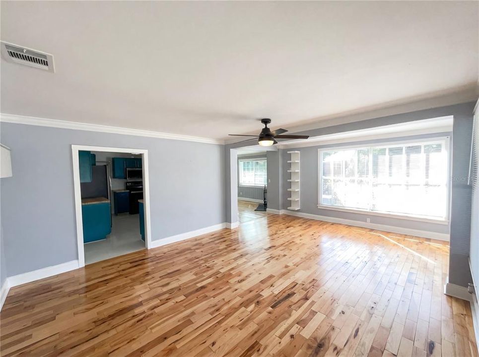 En Venta: $368,000 (3 camas, 2 baños, 1528 Pies cuadrados)