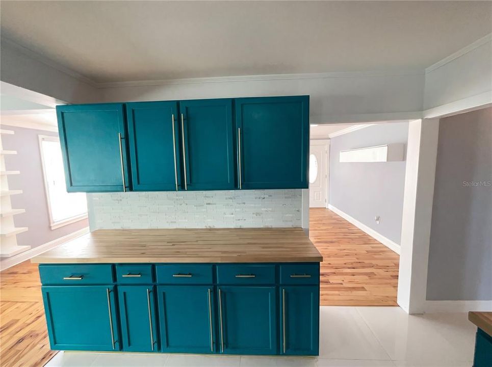 En Venta: $368,000 (3 camas, 2 baños, 1528 Pies cuadrados)