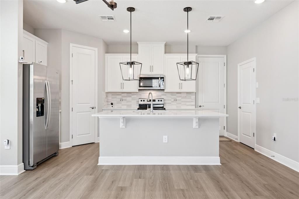 For Sale: $499,000 (3 beds, 2 baths, 1788 Square Feet)