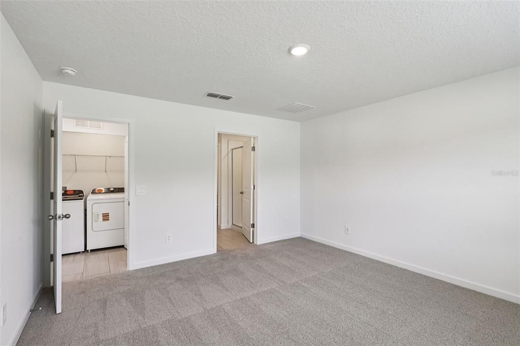 En Venta: $313,990 (4 camas, 2 baños, 1607 Pies cuadrados)
