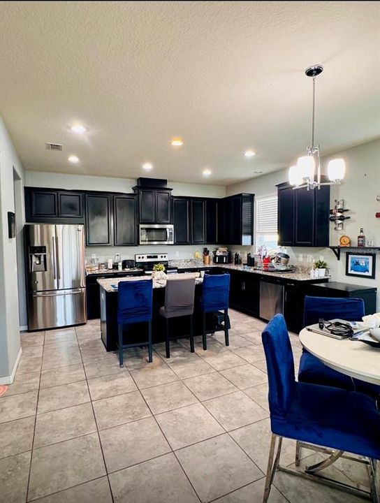 For Sale: $685,000 (5 beds, 4 baths, 3221 Square Feet)