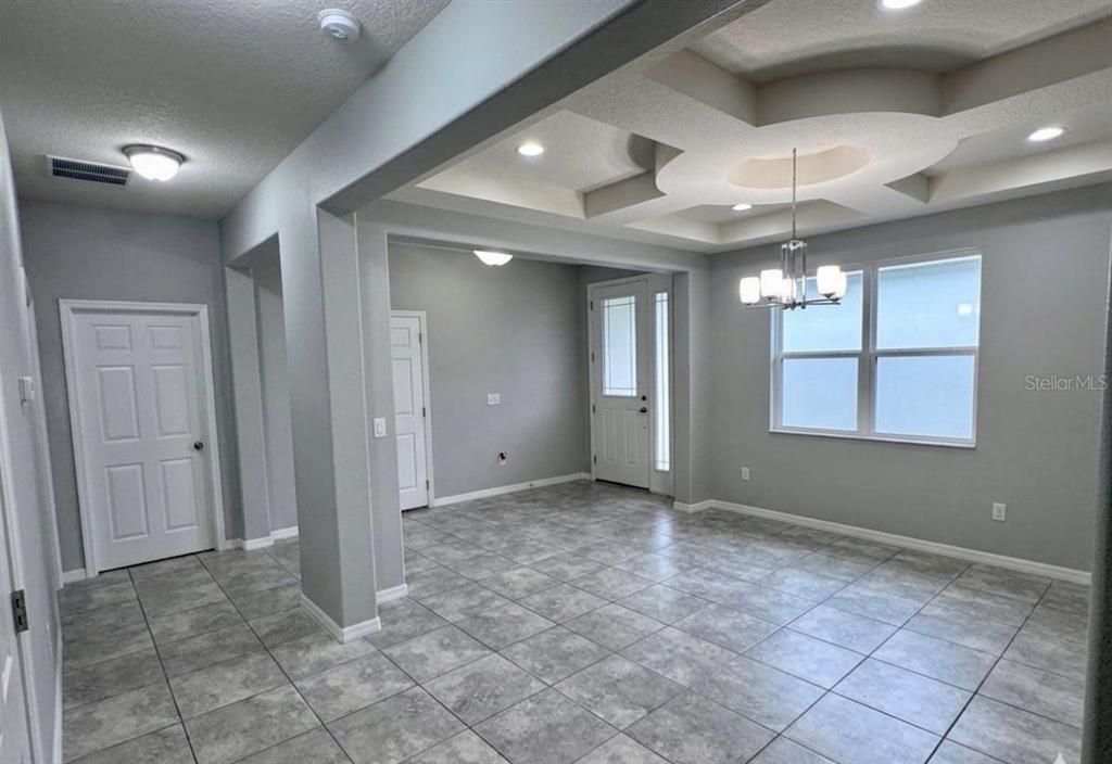 For Sale: $685,000 (5 beds, 4 baths, 3221 Square Feet)