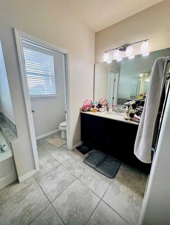 For Sale: $685,000 (5 beds, 4 baths, 3221 Square Feet)