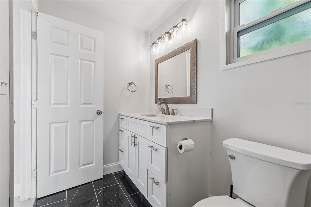 For Sale: $475,000 (3 beds, 2 baths, 1233 Square Feet)
