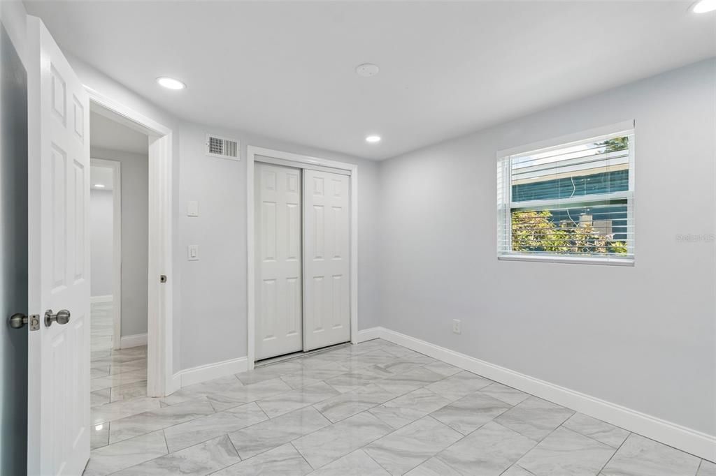 For Sale: $475,000 (3 beds, 2 baths, 1233 Square Feet)
