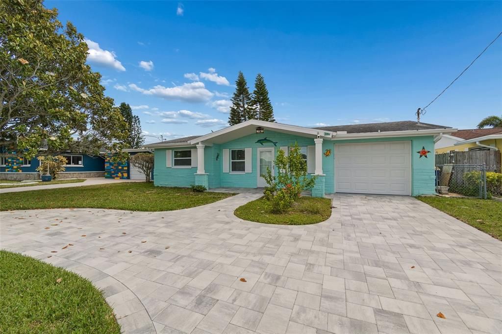 For Sale: $475,000 (3 beds, 2 baths, 1233 Square Feet)
