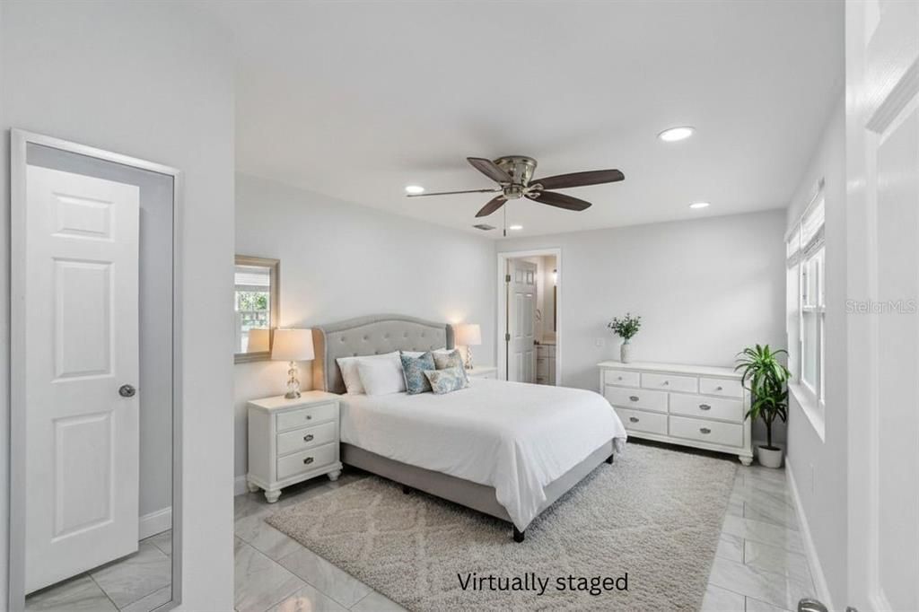 For Sale: $475,000 (3 beds, 2 baths, 1233 Square Feet)