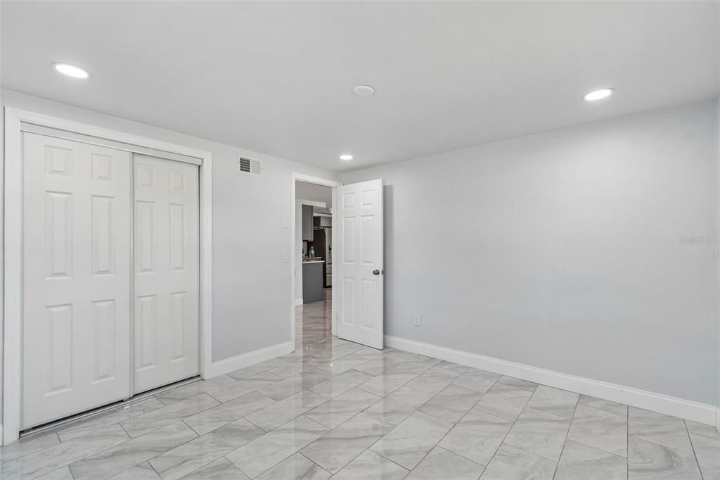 For Sale: $475,000 (3 beds, 2 baths, 1233 Square Feet)