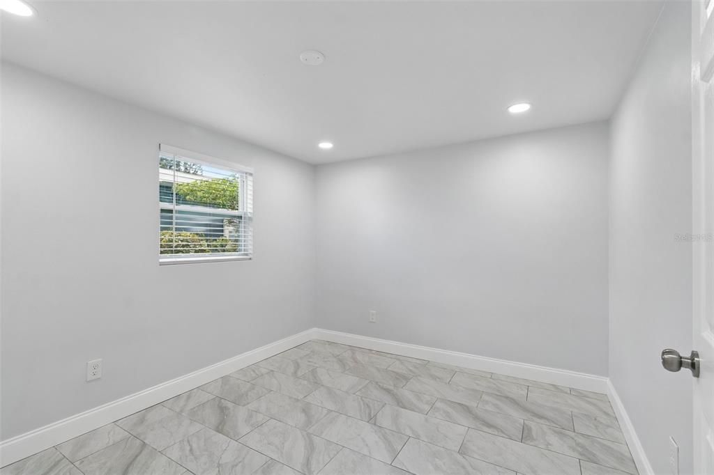 For Sale: $475,000 (3 beds, 2 baths, 1233 Square Feet)