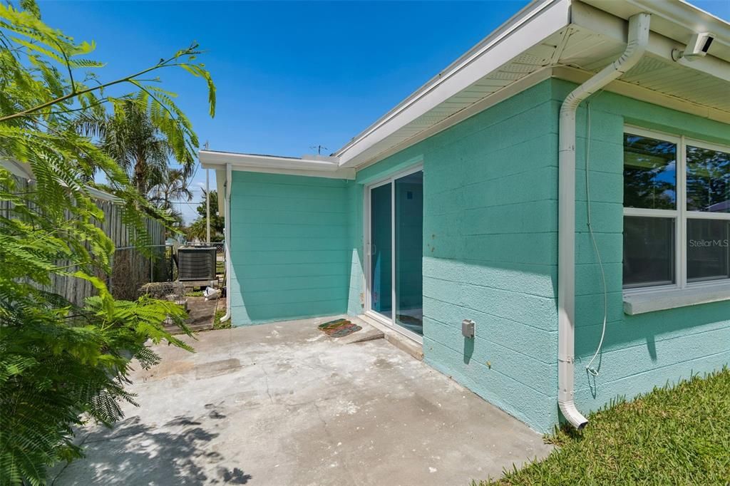 For Sale: $475,000 (3 beds, 2 baths, 1233 Square Feet)