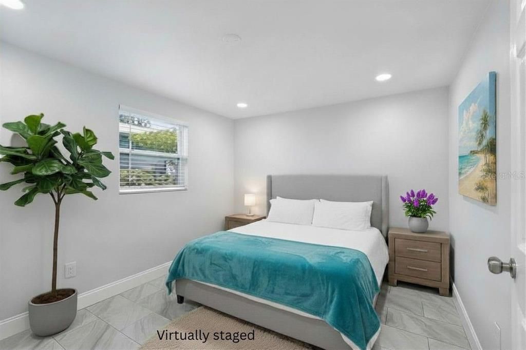 For Sale: $475,000 (3 beds, 2 baths, 1233 Square Feet)