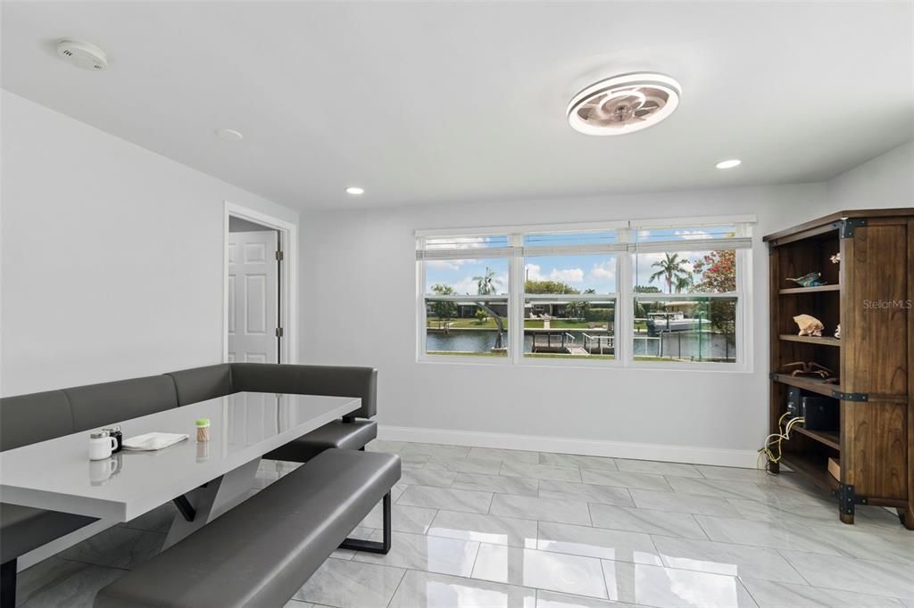 For Sale: $475,000 (3 beds, 2 baths, 1233 Square Feet)