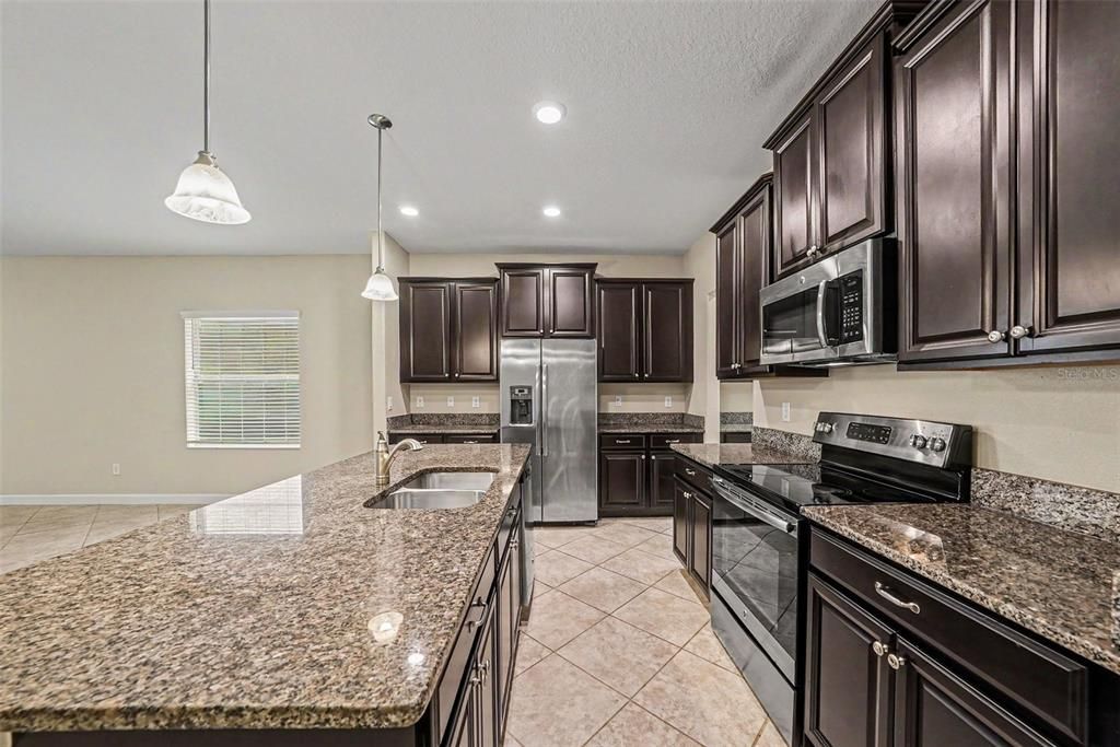 For Sale: $464,900 (4 beds, 2 baths, 3483 Square Feet)