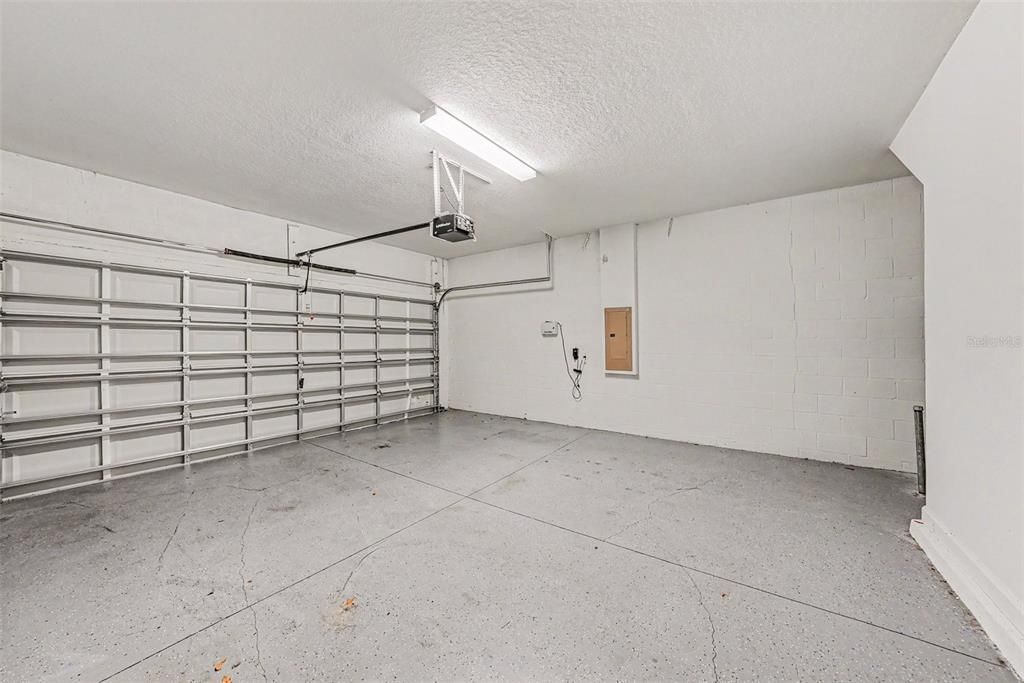 For Sale: $464,900 (4 beds, 2 baths, 3483 Square Feet)