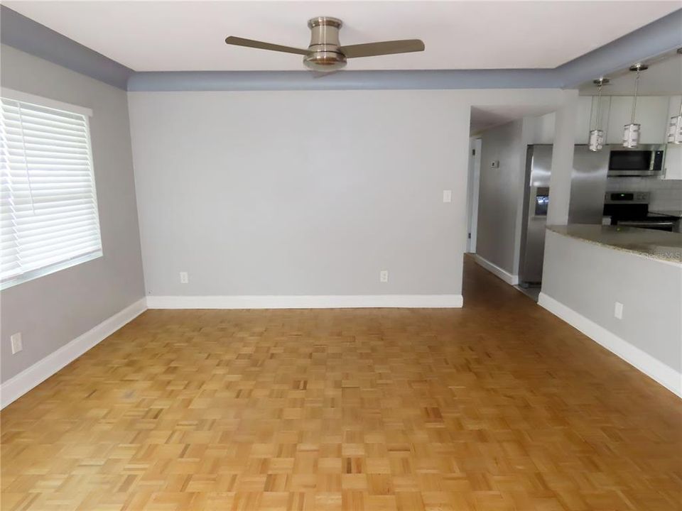 На продажу: $459,900 (4 спален, 2 ванн, 1480 Квадратных фут)