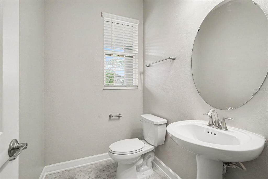 For Sale: $409,900 (4 beds, 2 baths, 2640 Square Feet)