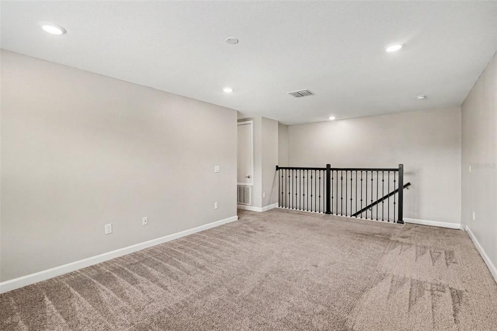 For Sale: $409,900 (4 beds, 2 baths, 2640 Square Feet)