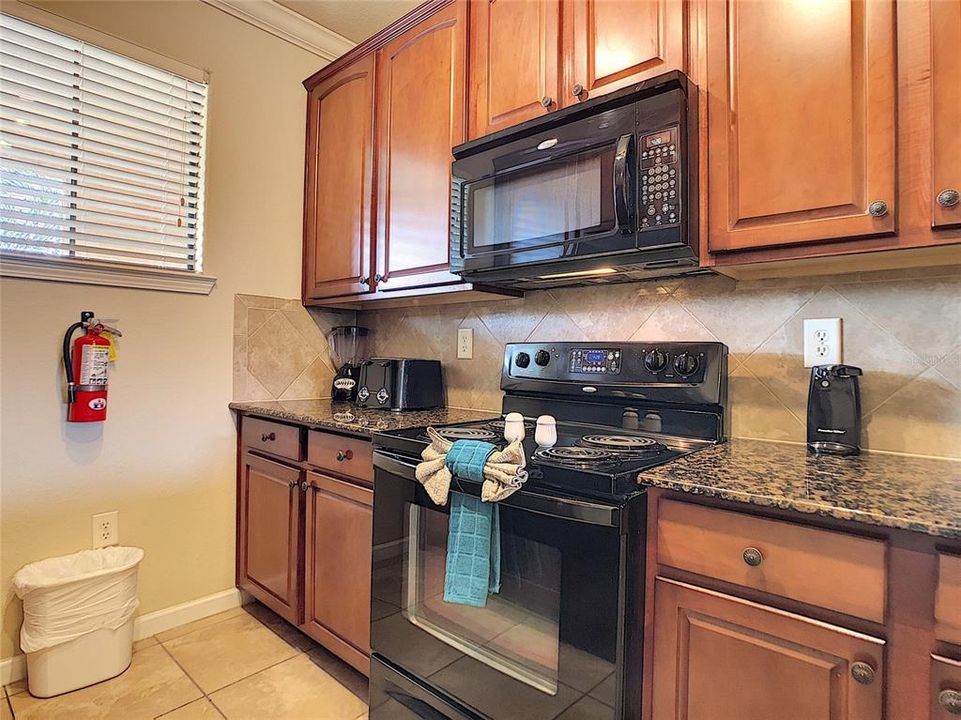 For Rent: $1,795 (4 beds, 3 baths, 1437 Square Feet)