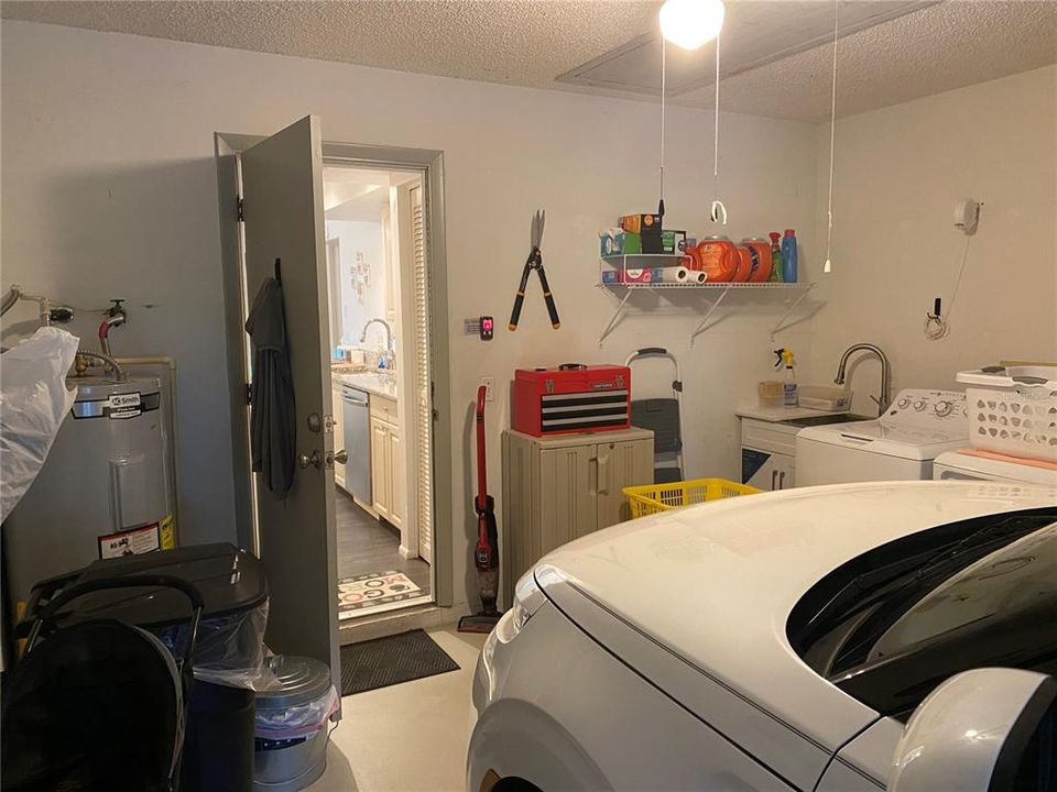 For Sale: $225,000 (2 beds, 2 baths, 1105 Square Feet)