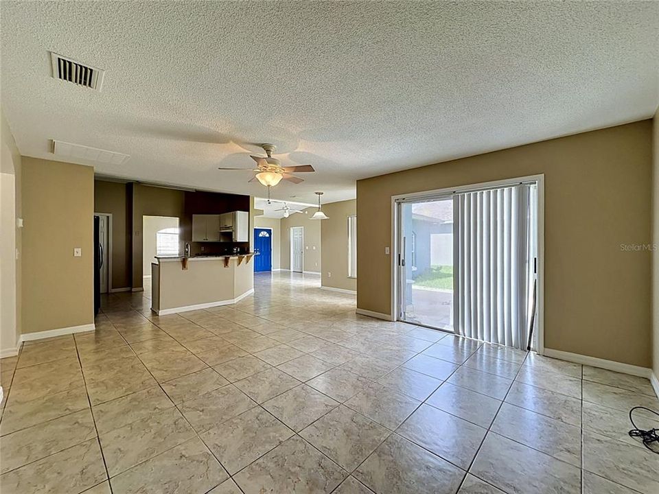 For Sale: $320,000 (4 beds, 2 baths, 1776 Square Feet)