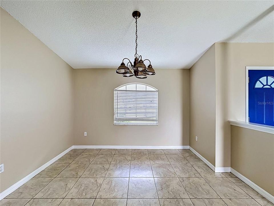 For Sale: $320,000 (4 beds, 2 baths, 1776 Square Feet)
