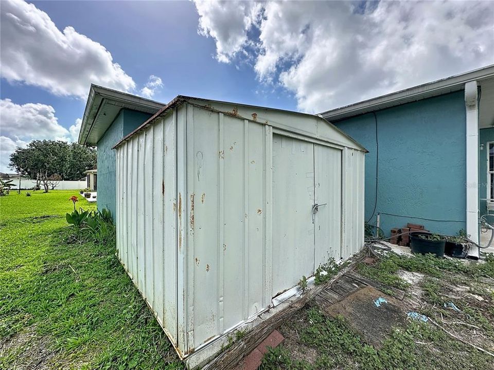 For Sale: $320,000 (4 beds, 2 baths, 1776 Square Feet)