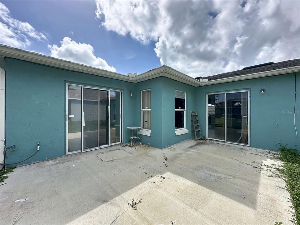 For Sale: $320,000 (4 beds, 2 baths, 1776 Square Feet)