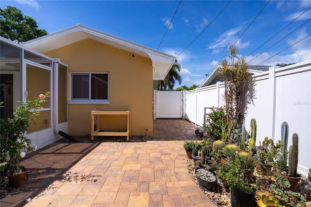 For Sale: $749,000 (3 beds, 2 baths, 1703 Square Feet)