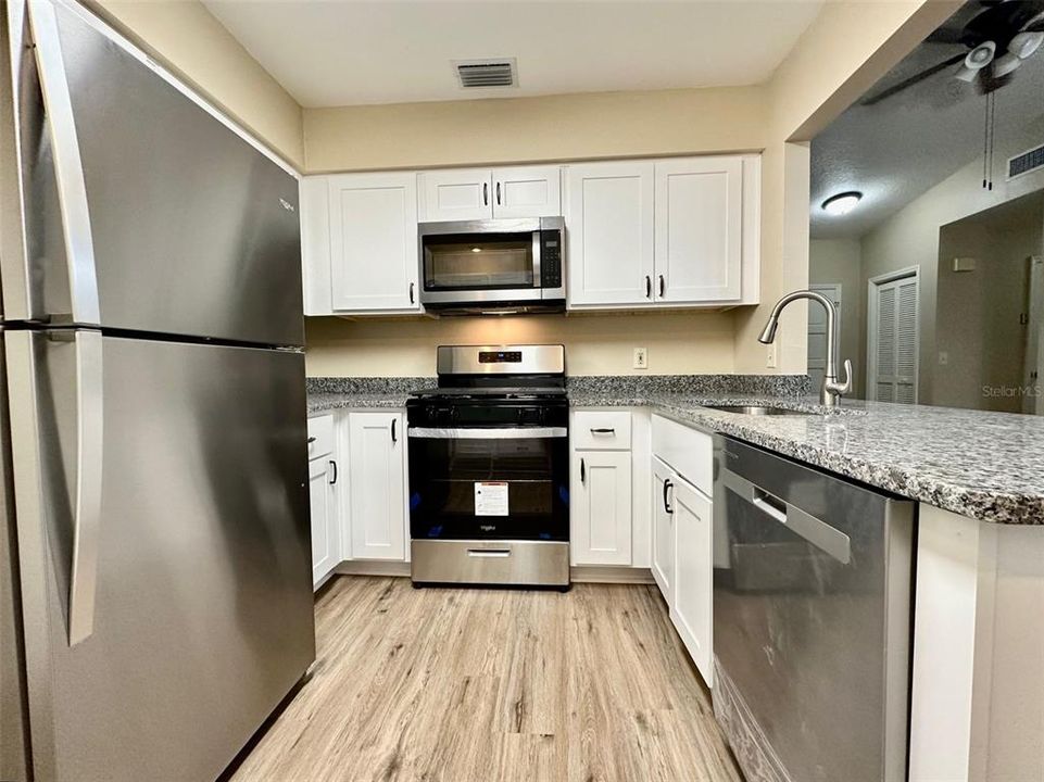 En Venta: $225,000 (3 camas, 2 baños, 1373 Pies cuadrados)