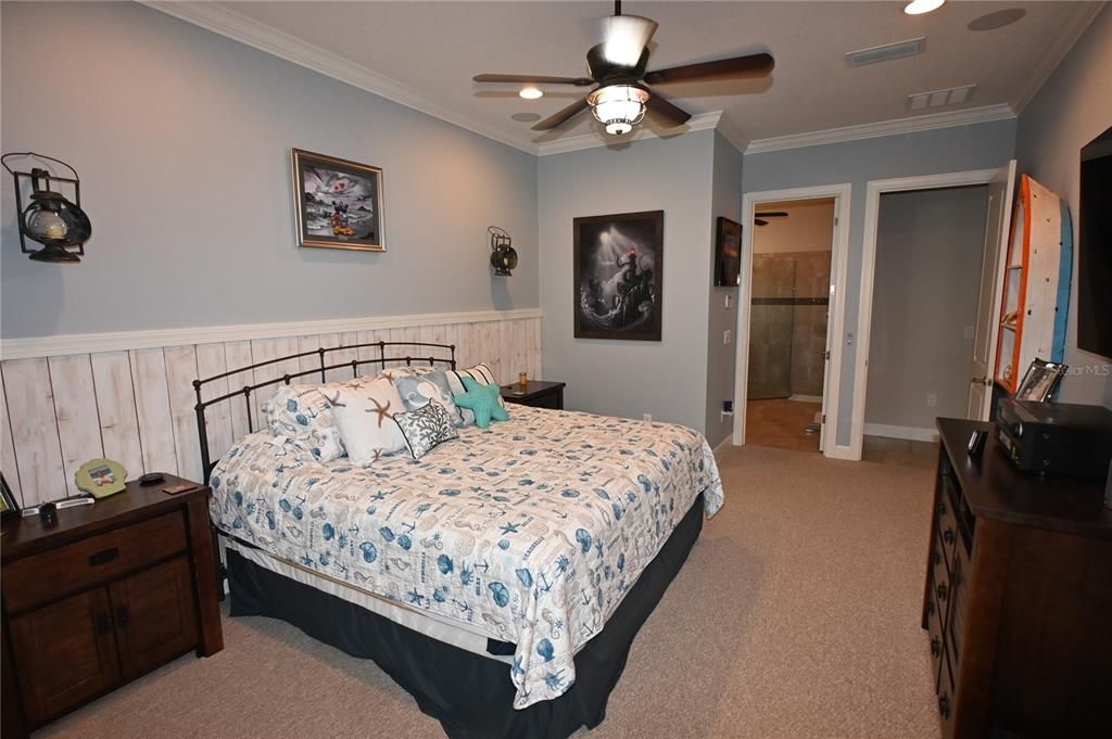 En Venta: $969,900 (2 camas, 3 baños, 2703 Pies cuadrados)