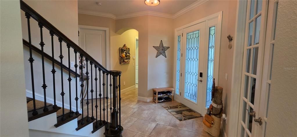 En Venta: $969,900 (2 camas, 3 baños, 2703 Pies cuadrados)