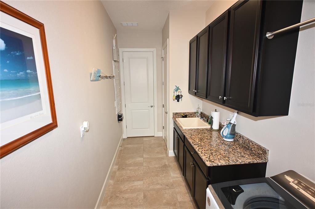En Venta: $969,900 (2 camas, 3 baños, 2703 Pies cuadrados)