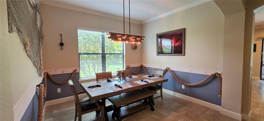 En Venta: $969,900 (2 camas, 3 baños, 2703 Pies cuadrados)
