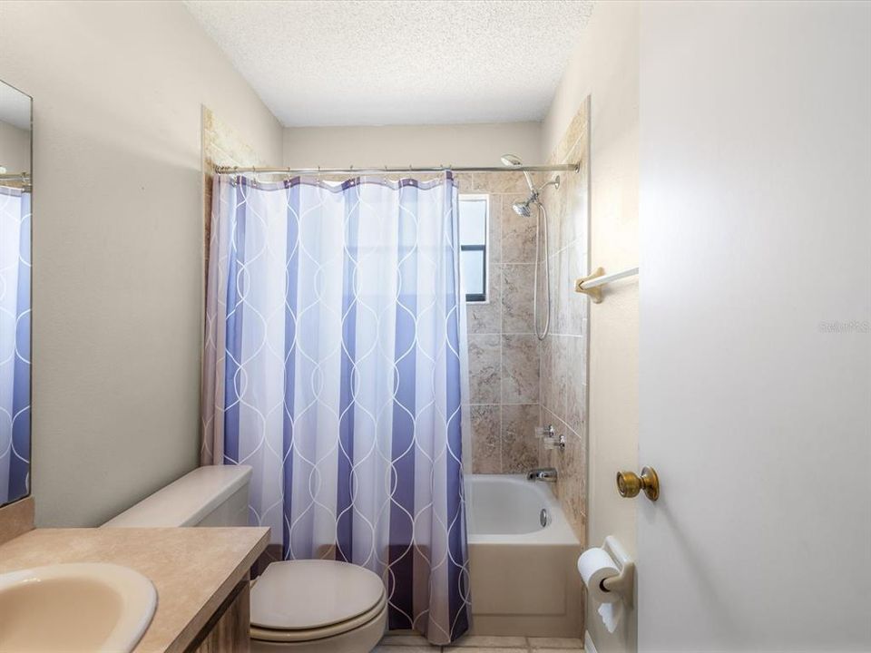 For Sale: $217,900 (2 beds, 2 baths, 942 Square Feet)
