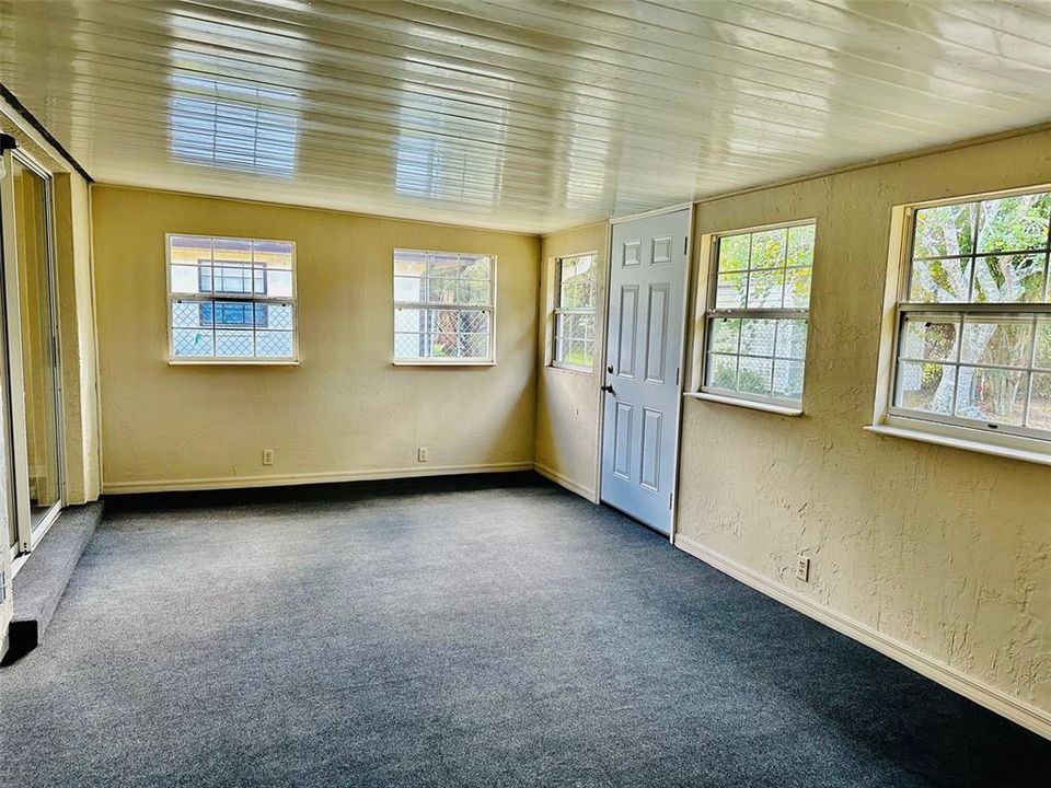 En Renta: $1,900 (3 camas, 2 baños, 1373 Pies cuadrados)