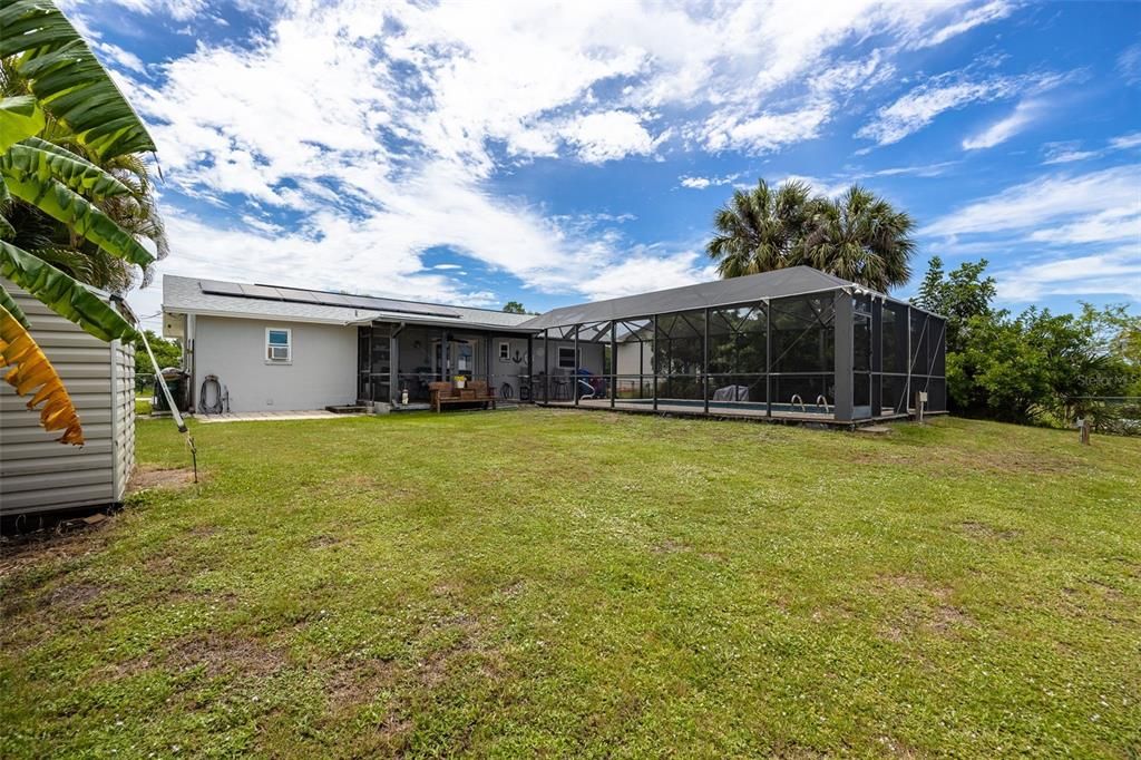 For Sale: $379,900 (2 beds, 2 baths, 1004 Square Feet)