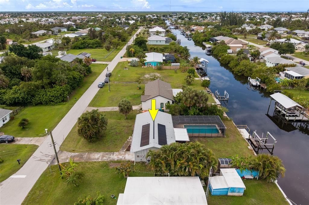 For Sale: $379,900 (2 beds, 2 baths, 1004 Square Feet)