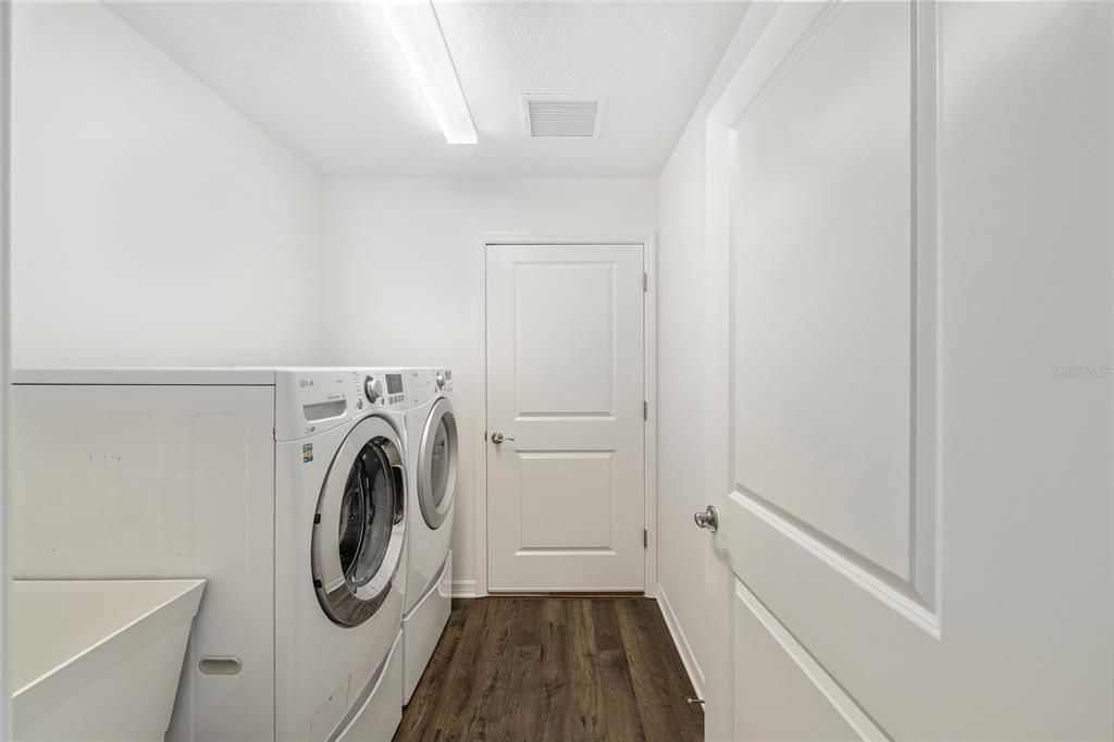 For Sale: $369,900 (3 beds, 2 baths, 1505 Square Feet)