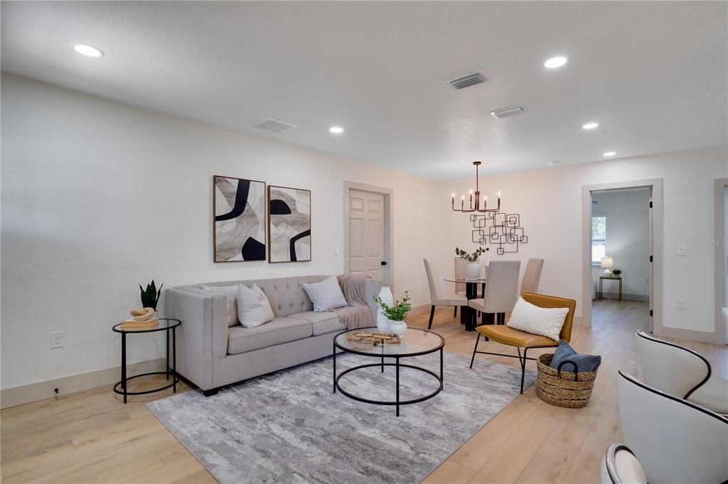 For Sale: $499,000 (3 beds, 3 baths, 1290 Square Feet)