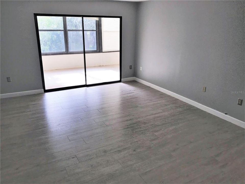 For Rent: $2,000 (2 beds, 2 baths, 1304 Square Feet)
