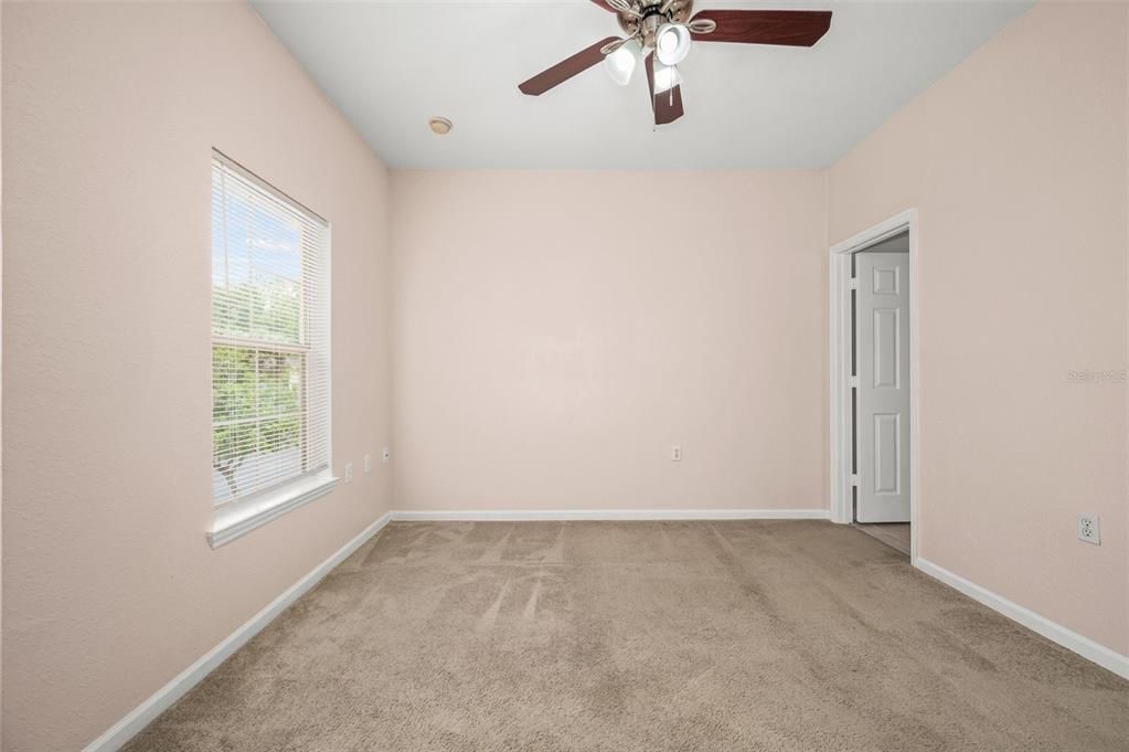 For Sale: $199,000 (2 beds, 2 baths, 1275 Square Feet)