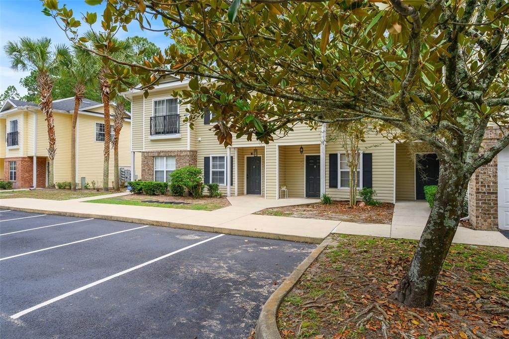 For Sale: $199,000 (2 beds, 2 baths, 1275 Square Feet)