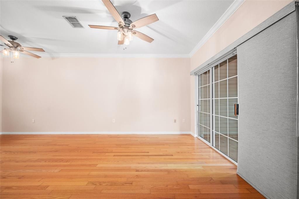 For Sale: $199,000 (2 beds, 2 baths, 1275 Square Feet)