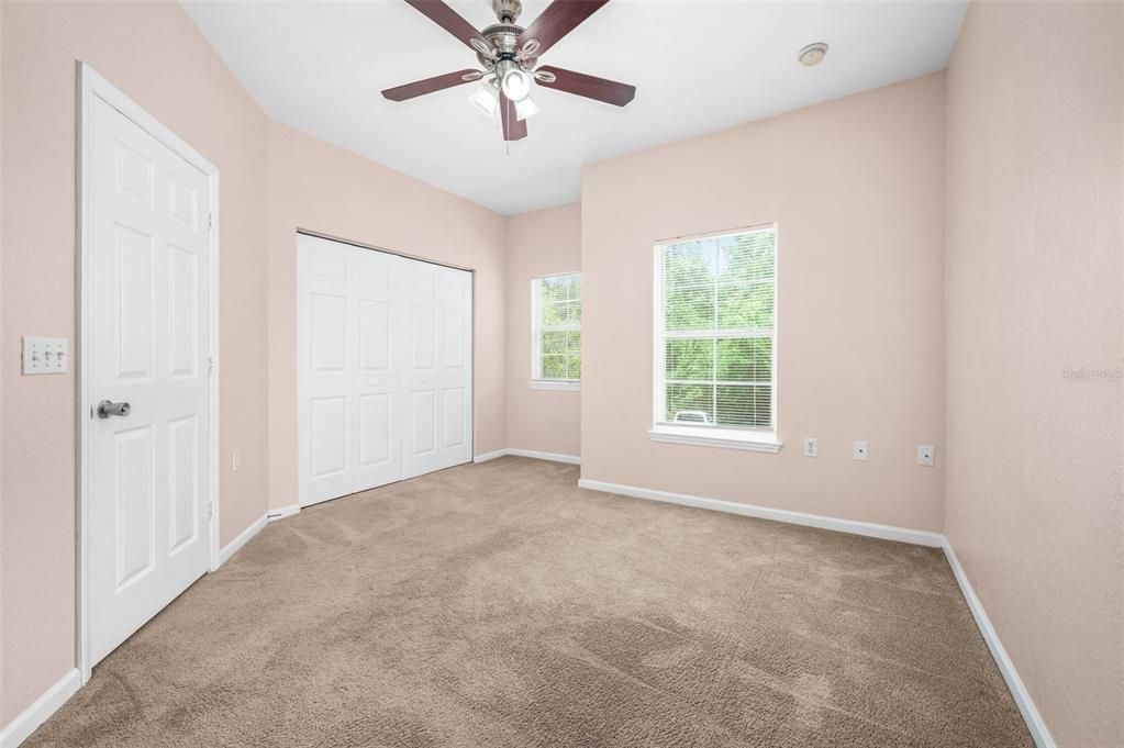 For Sale: $199,000 (2 beds, 2 baths, 1275 Square Feet)
