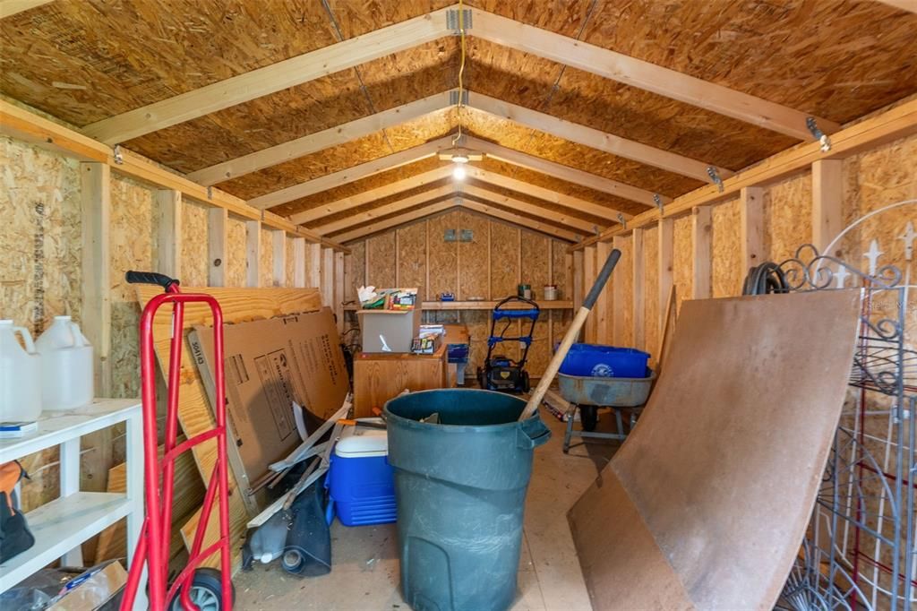 For Sale: $190,000 (1 beds, 1 baths, 704 Square Feet)